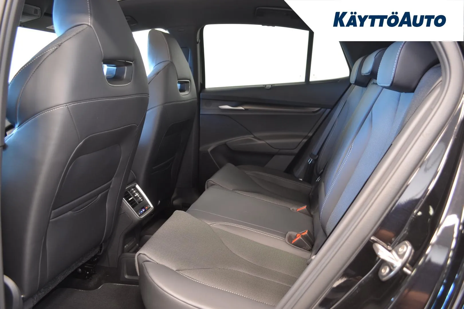 Skoda Enyaq EVR-445 carousel image