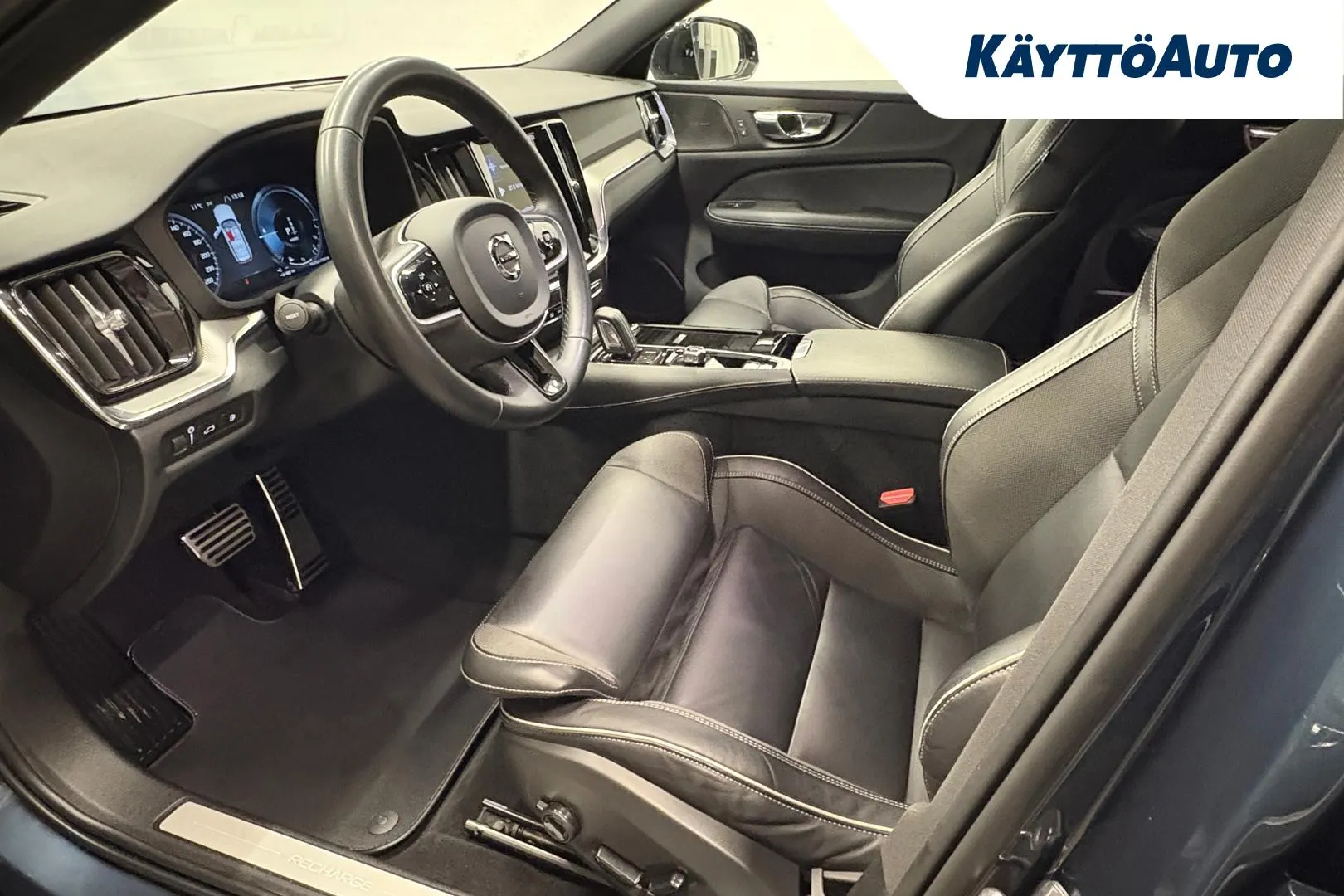 VOLVO V60 NML-415 carousel image