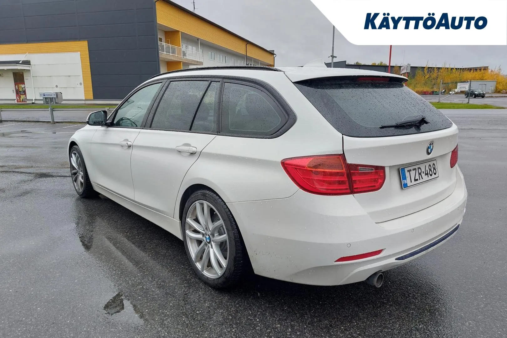 BMW 320 TZR-488 carousel image