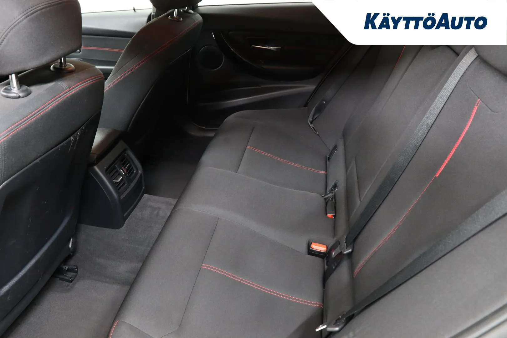 BMW 320 TZR-488 carousel image