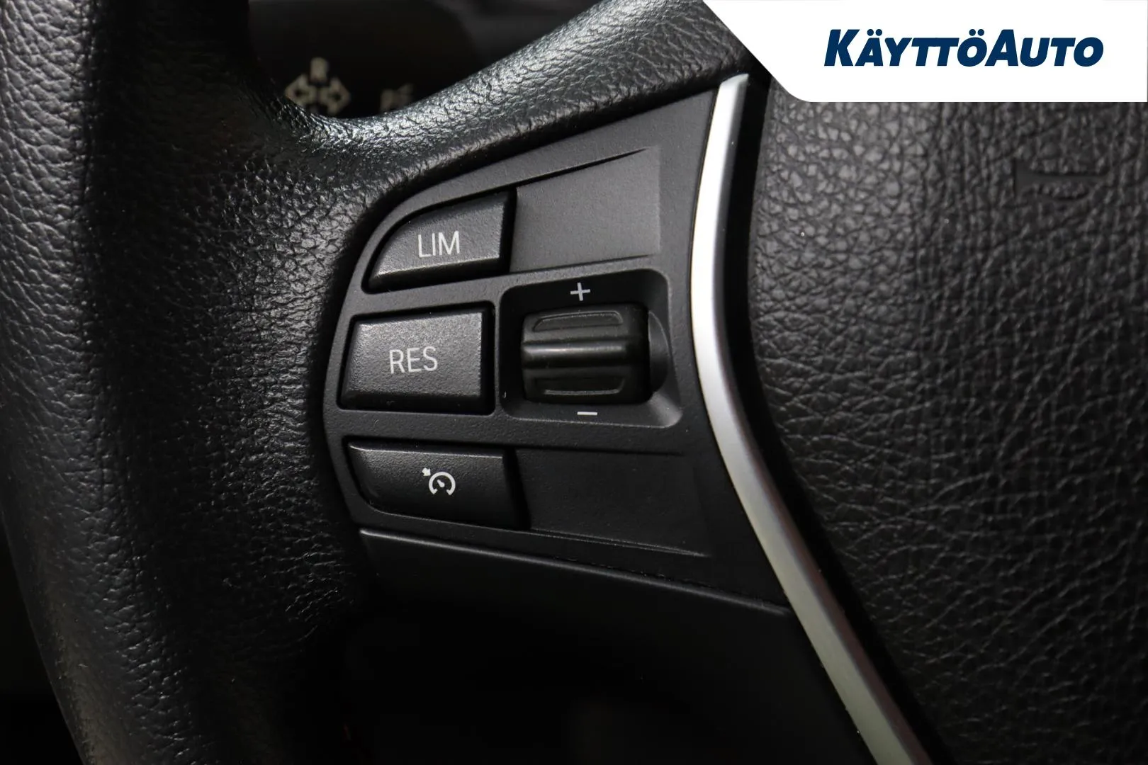 BMW 320 TZR-488 carousel image