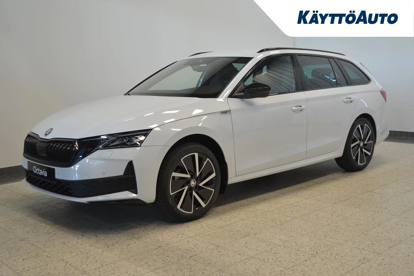 Skoda Octavia CRA-855 carousel image