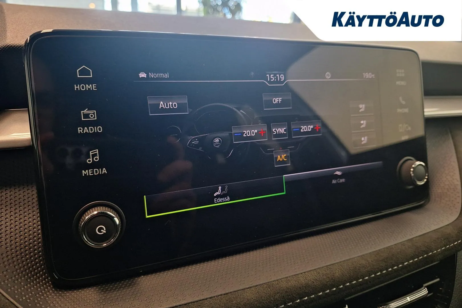 Skoda Fabia RXE-647 carousel image