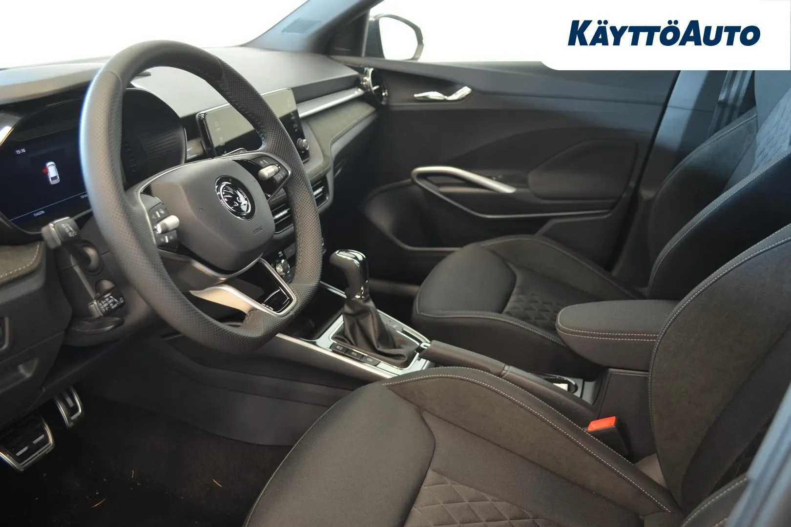 Skoda Fabia RXE-647 carousel image