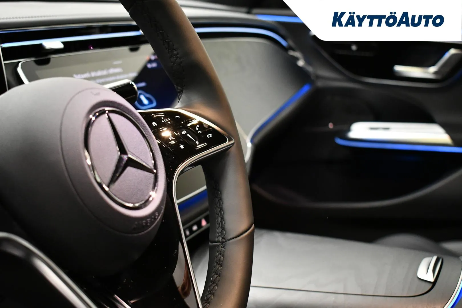 Mercedes-Benz E IST-752 carousel image