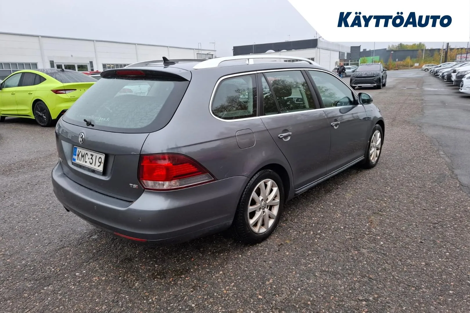 Volkswagen Golf KMC-319 carousel image