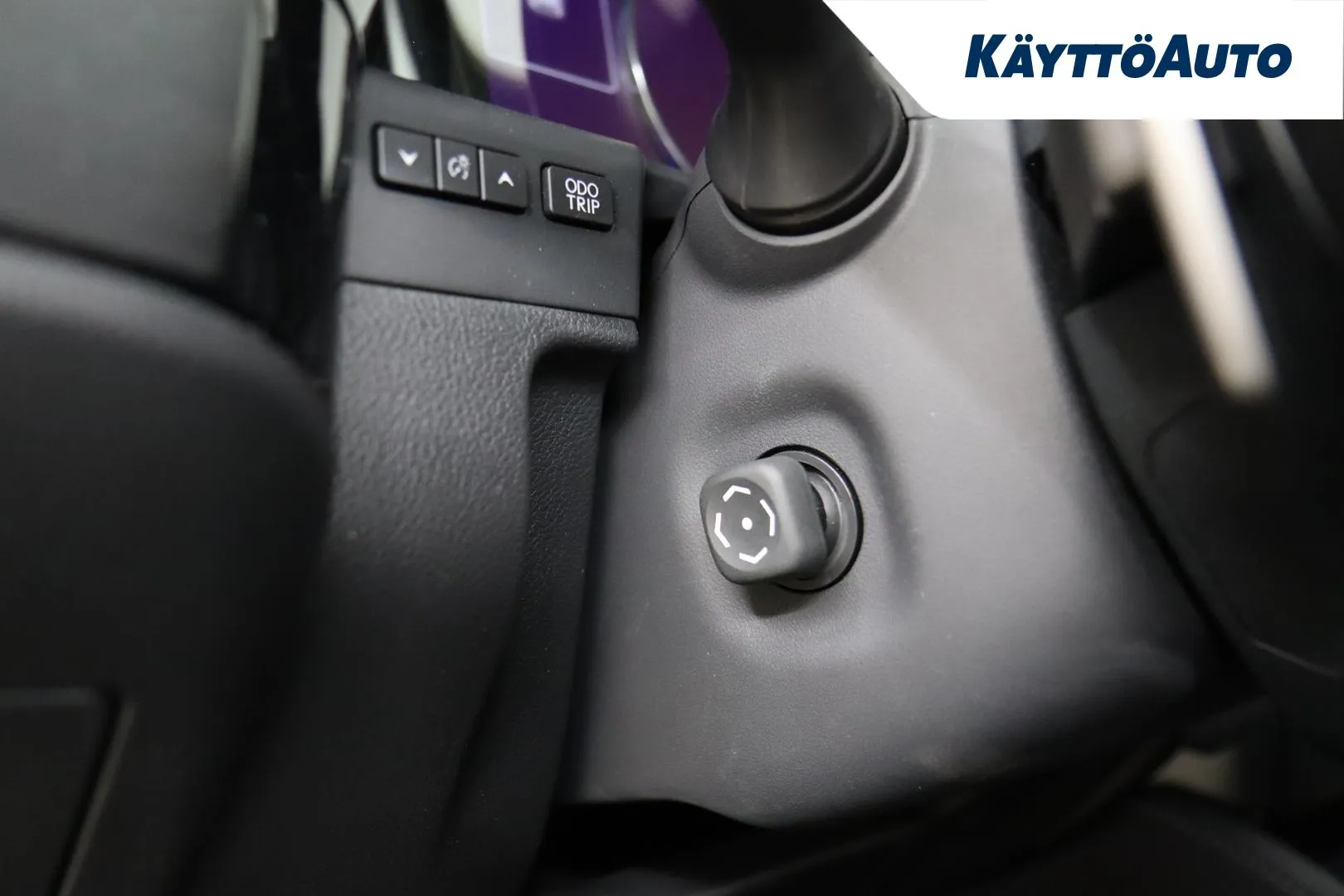 Lexus ES YXY-688 carousel image