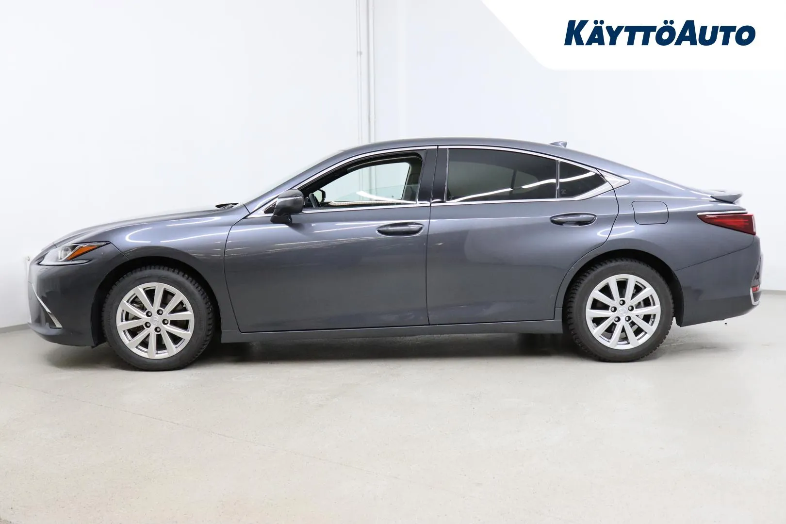 Lexus ES YXY-688 carousel image