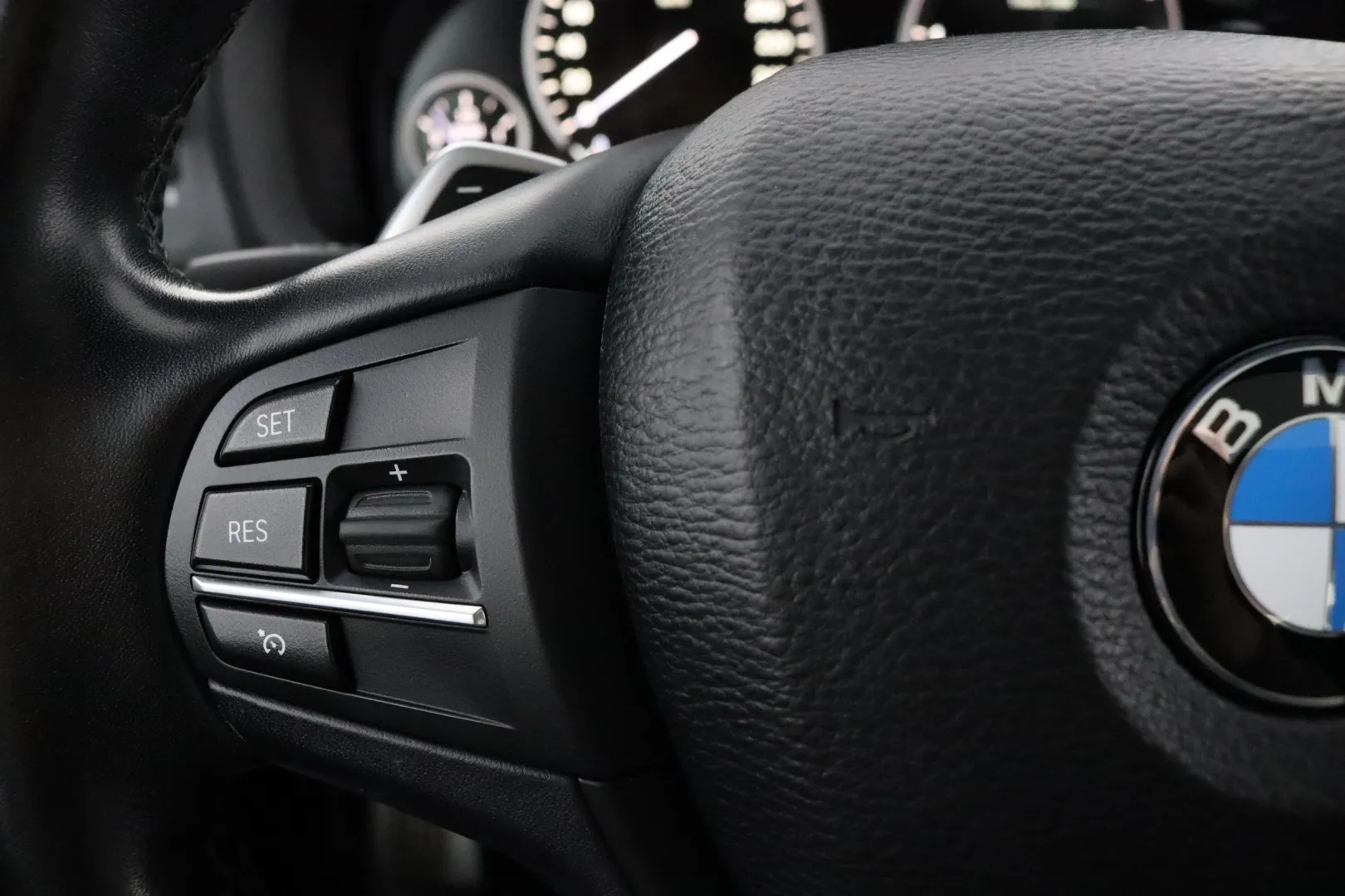 BMW X4 ESM-547 carousel image