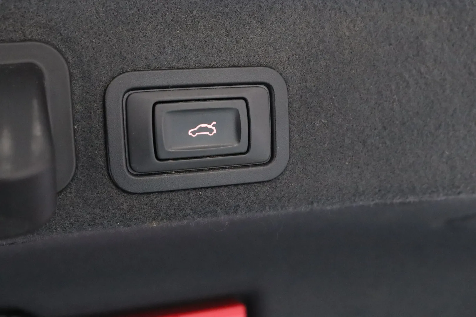 AUDI A6 BRN-298 carousel image