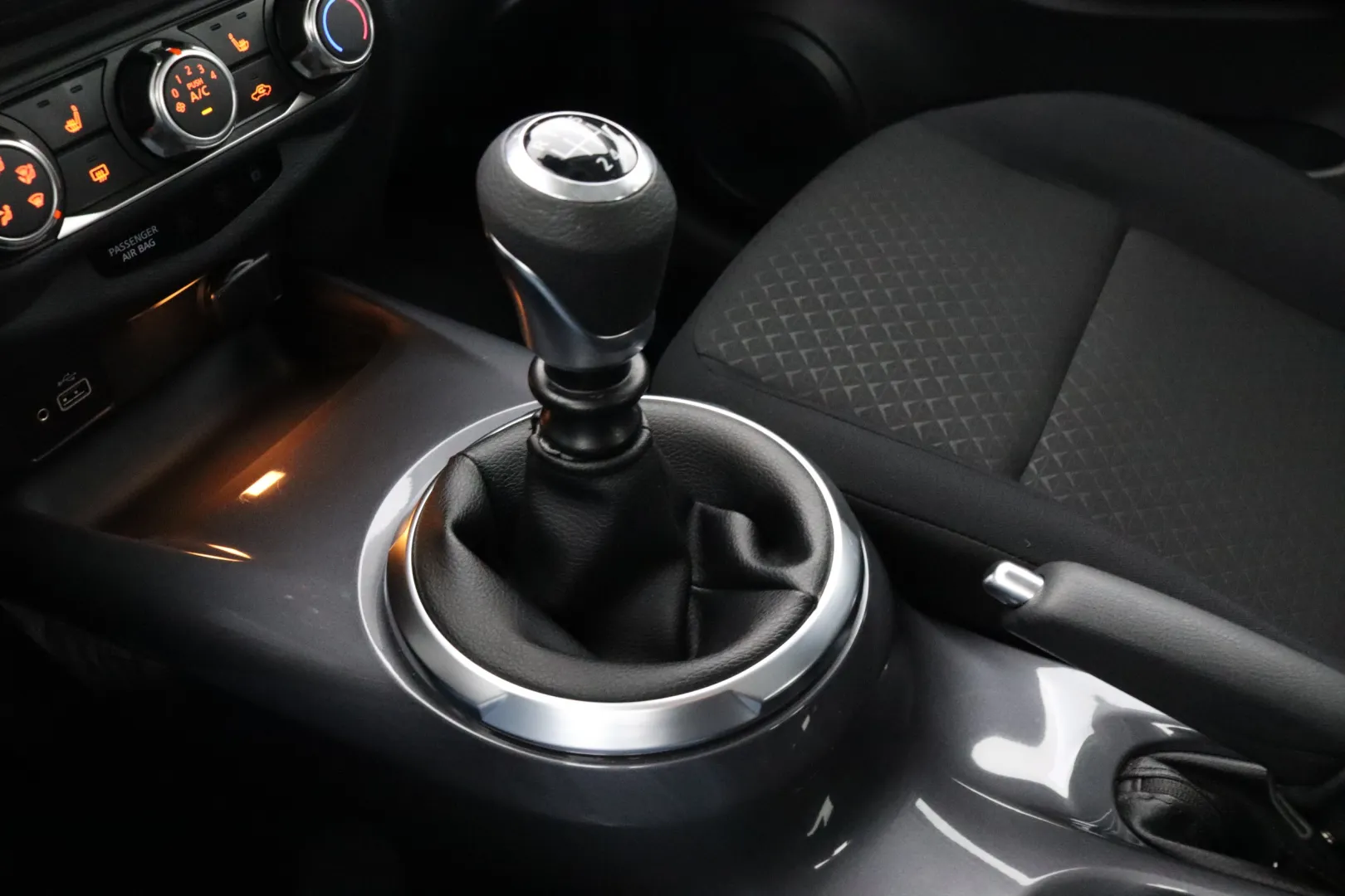 NISSAN Juke XRE-141 carousel image