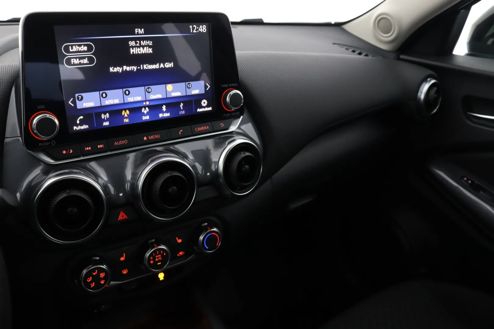 NISSAN Juke XRE-141 carousel image