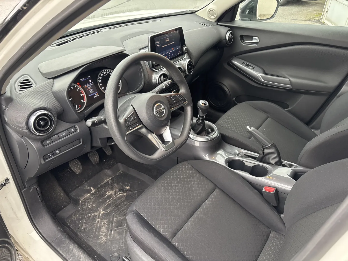 NISSAN Juke XRE-141 carousel image