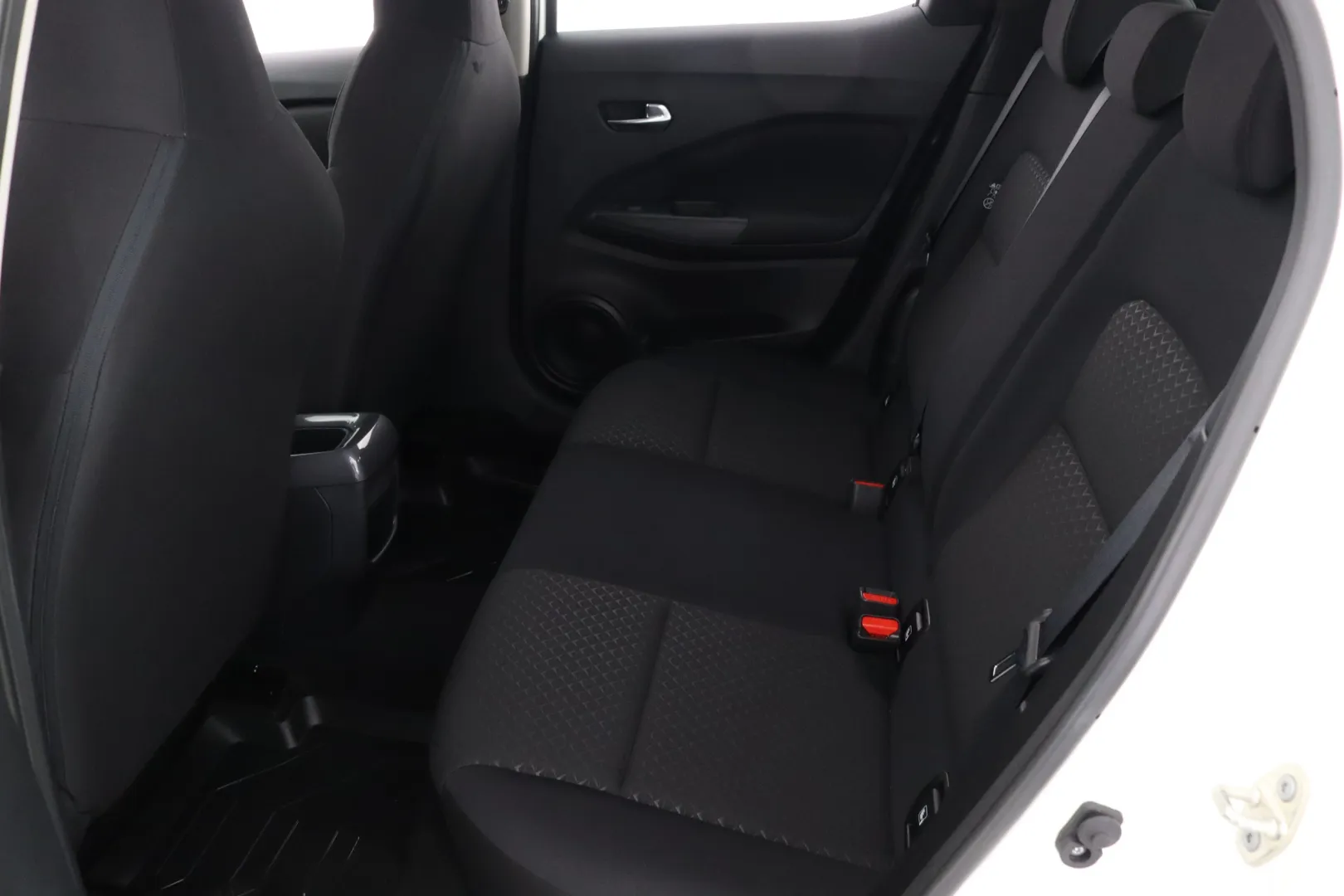NISSAN Juke XRE-141 carousel image