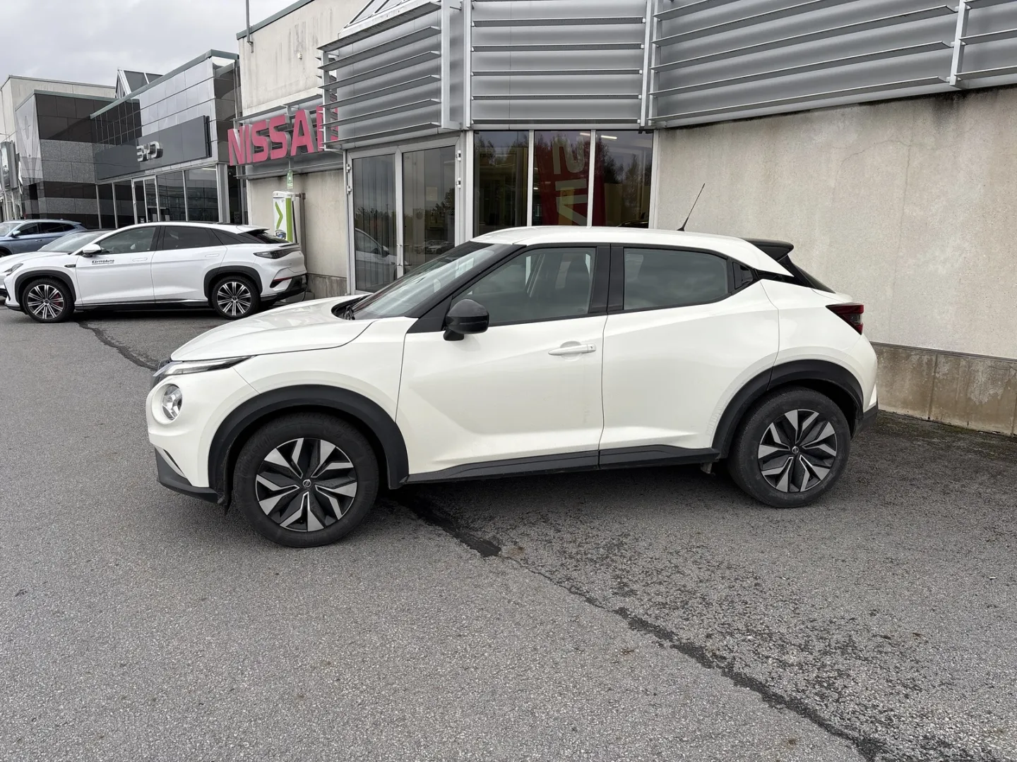 NISSAN Juke XRE-141 carousel image