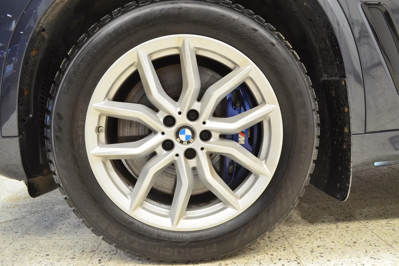 BMW X5 XRZ-864 carousel image