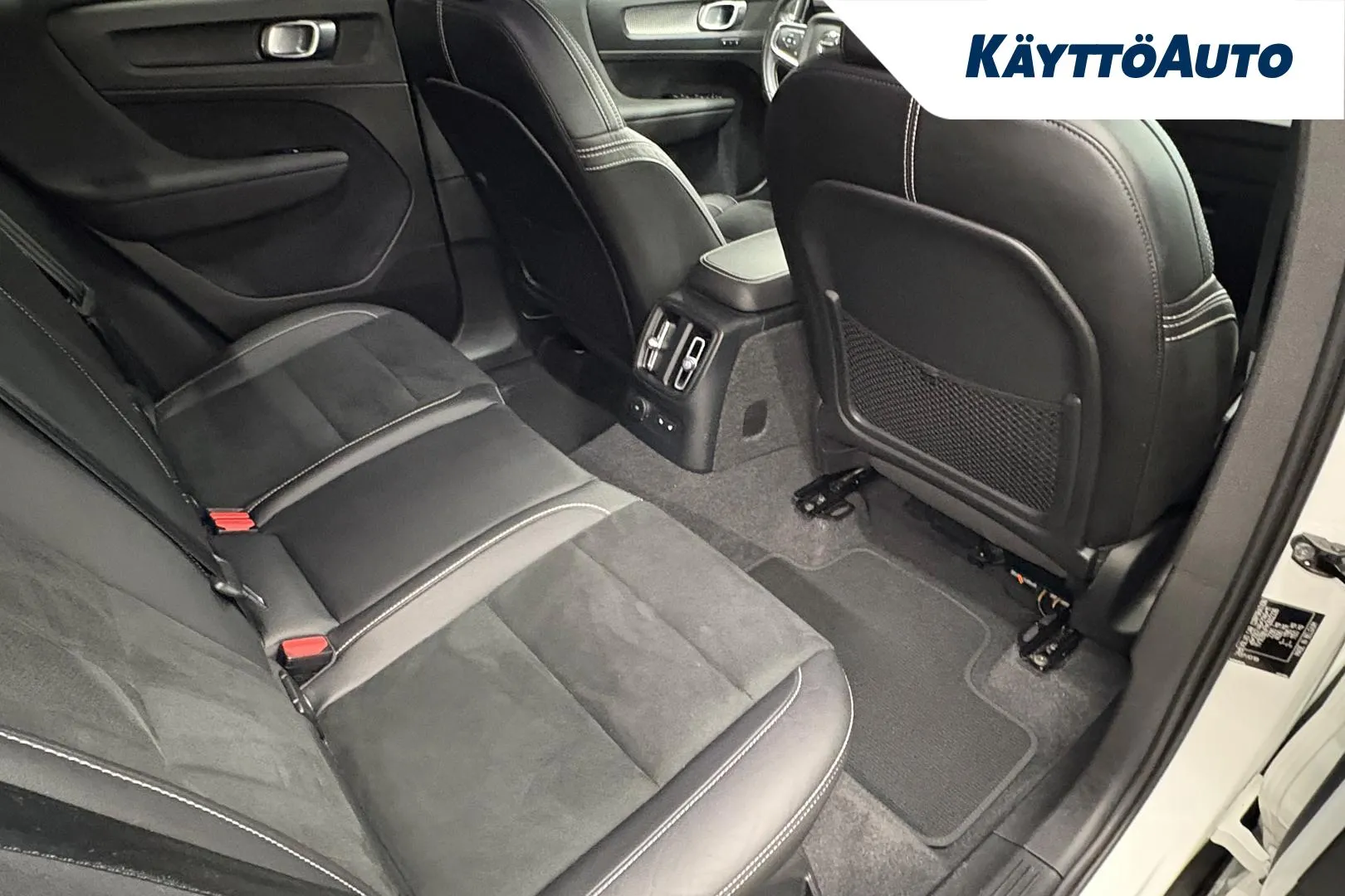 VOLVO XC40 ETS-250 carousel image