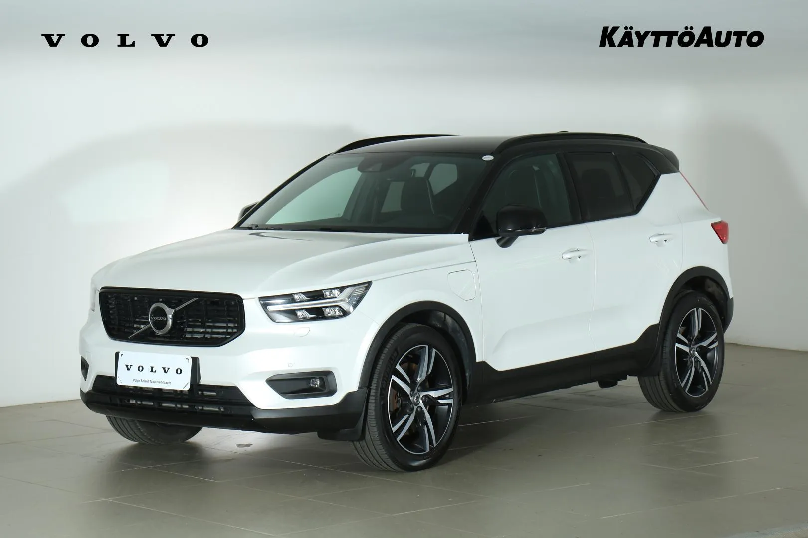 VOLVO XC40 ETS-250 carousel image