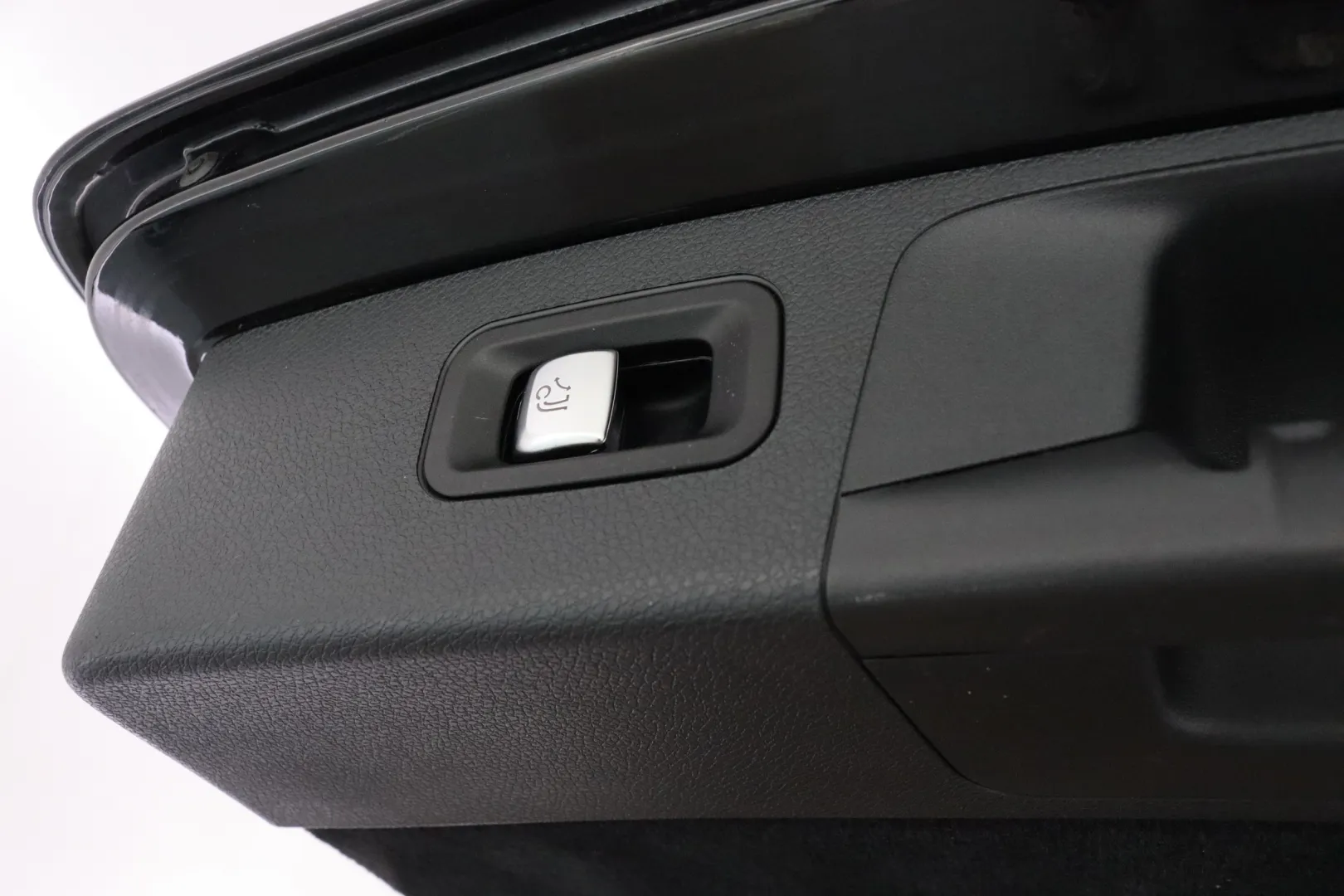 MERCEDES-BENZ E MPO-592 carousel image