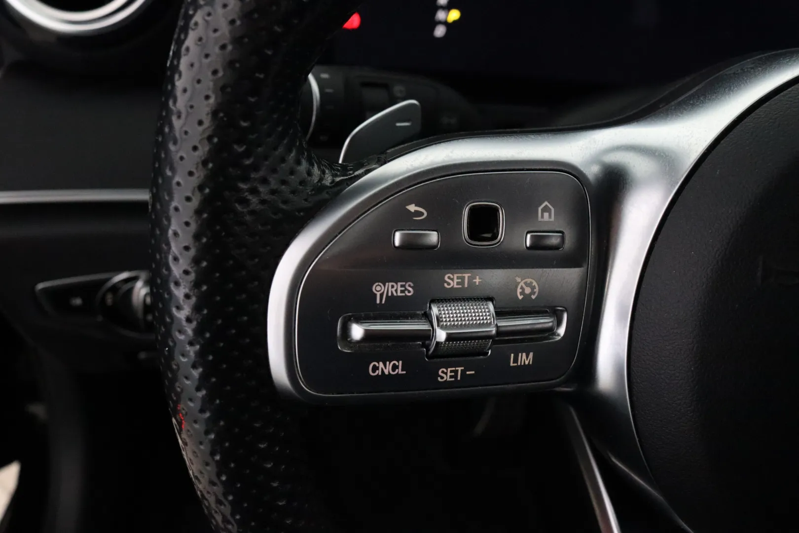 MERCEDES-BENZ E MPO-592 carousel image