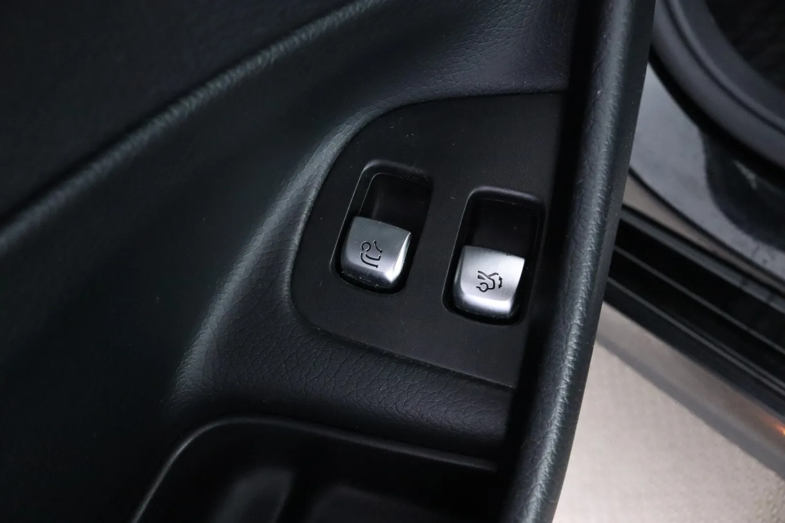 MERCEDES-BENZ E MPO-592 carousel image