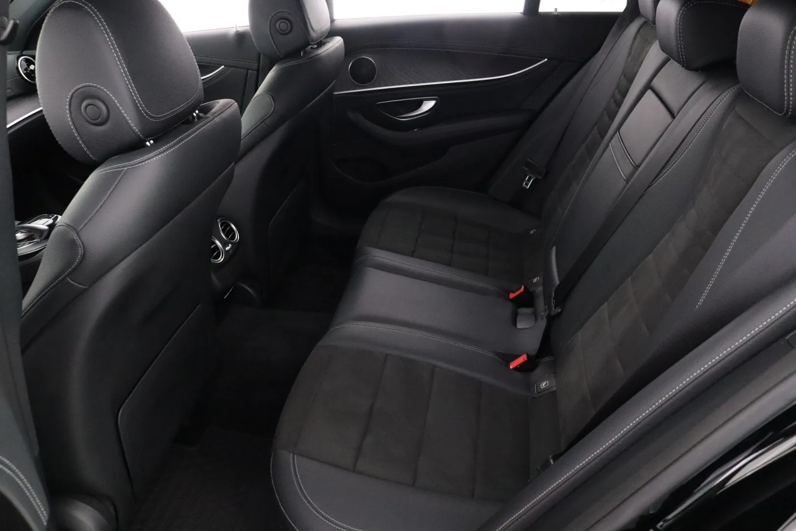 MERCEDES-BENZ E MPO-592 carousel image