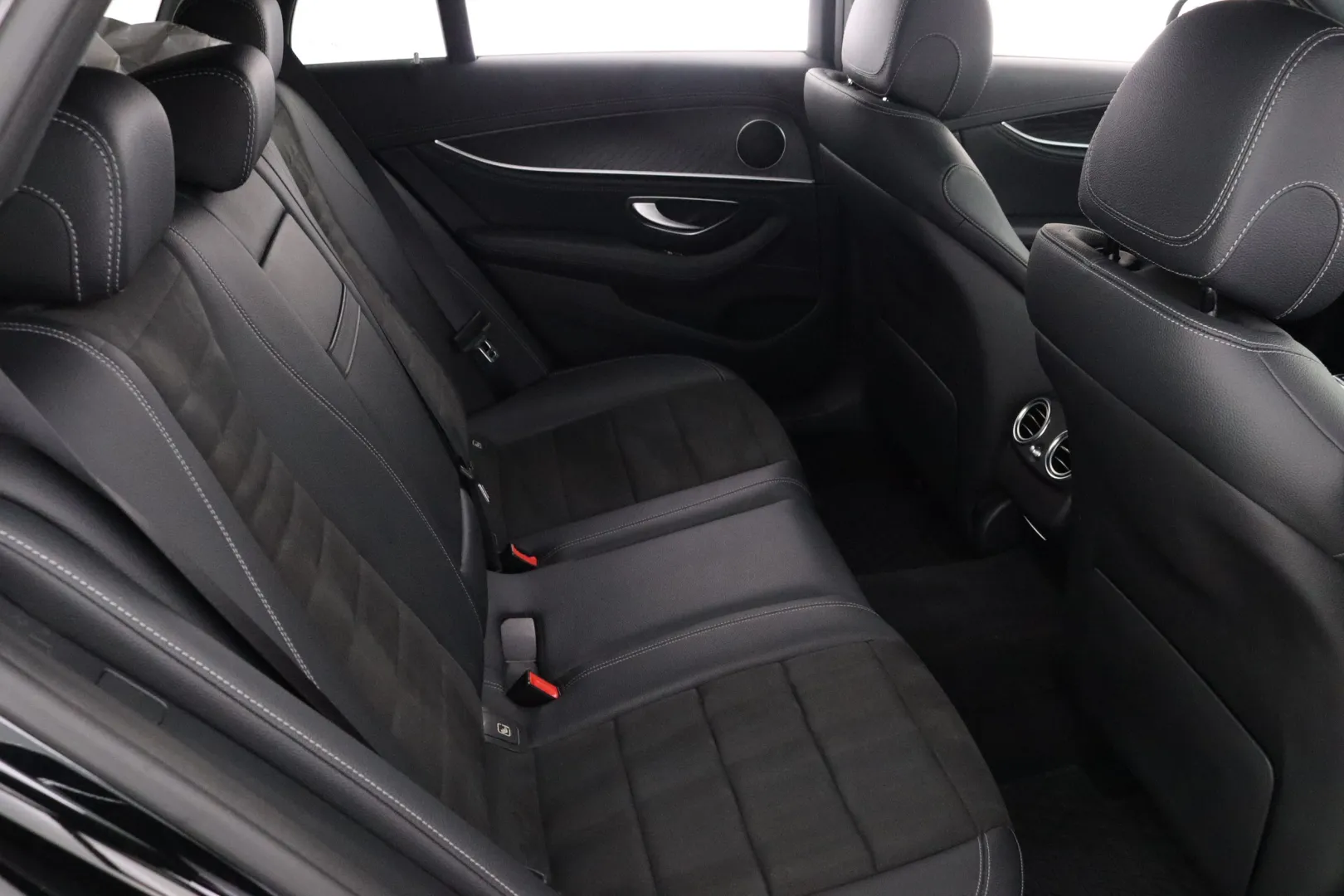 MERCEDES-BENZ E MPO-592 carousel image