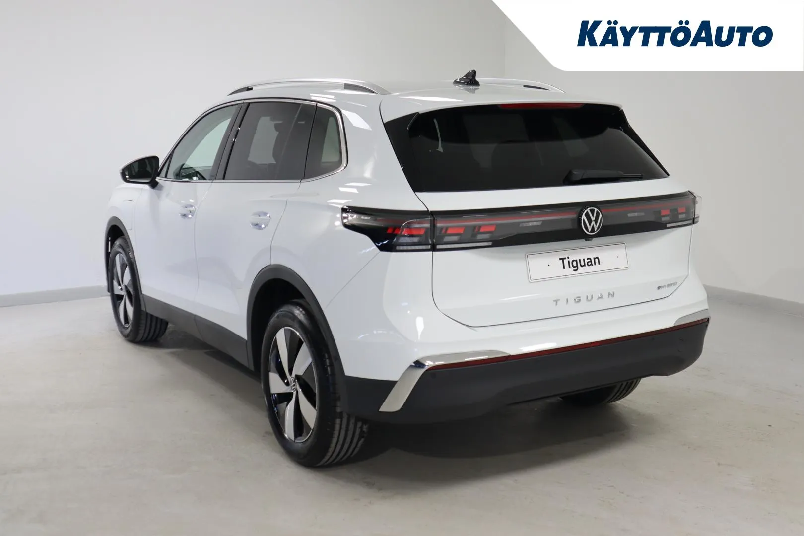 Volkswagen Tiguan ISR-503 carousel image