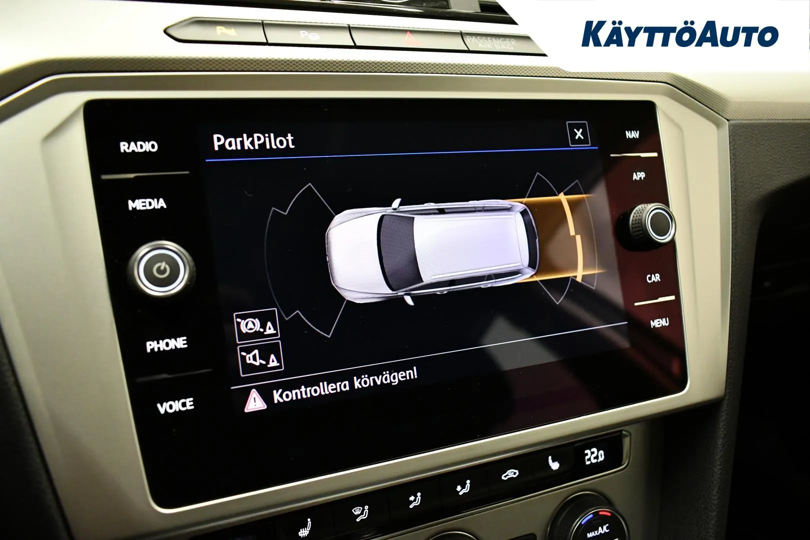 VOLKSWAGEN Passat CMM-289 carousel image