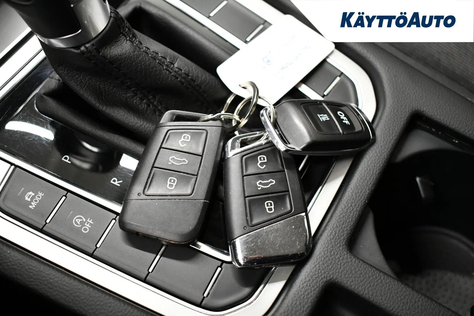 VOLKSWAGEN Passat CMM-289 carousel image