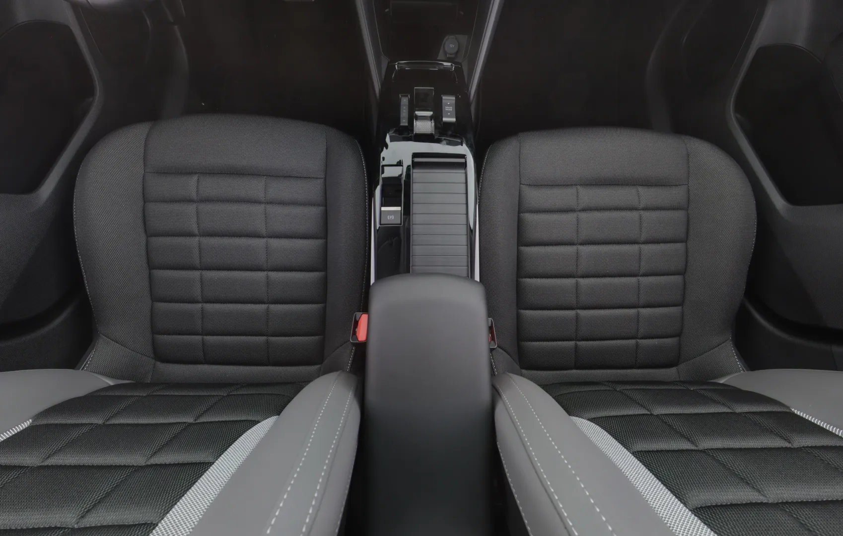 Citroen C4 ISR-217 carousel image