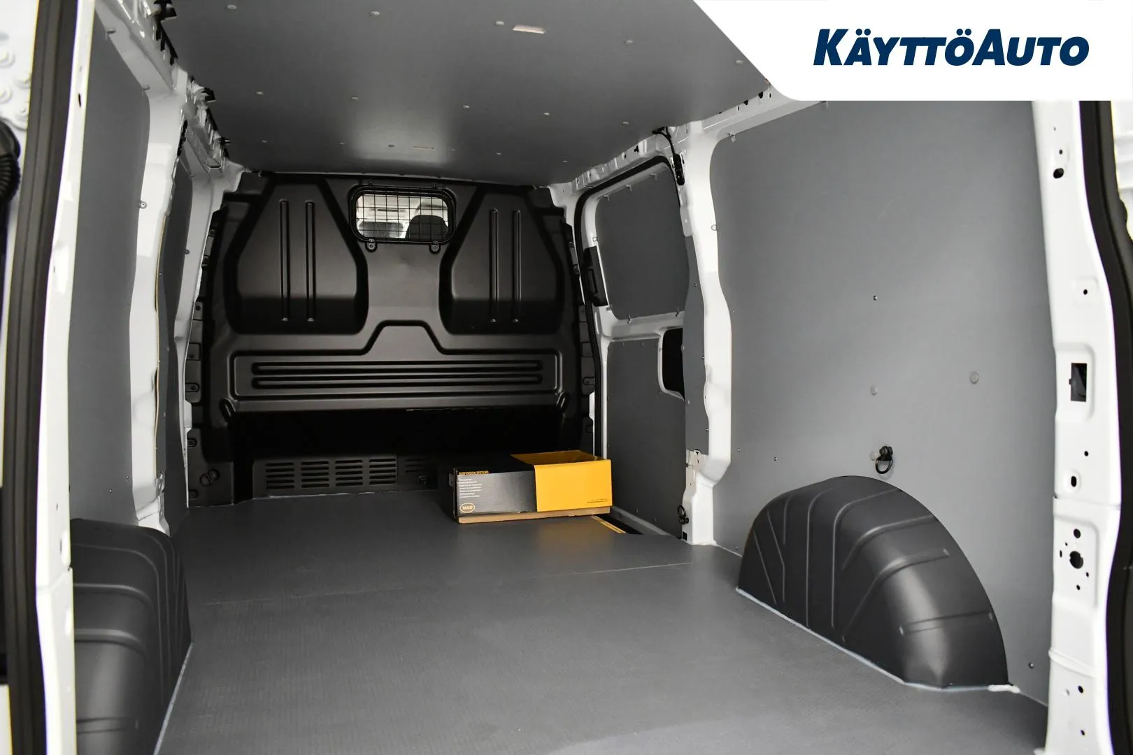 Volkswagen Transporter XVZ-834 carousel image