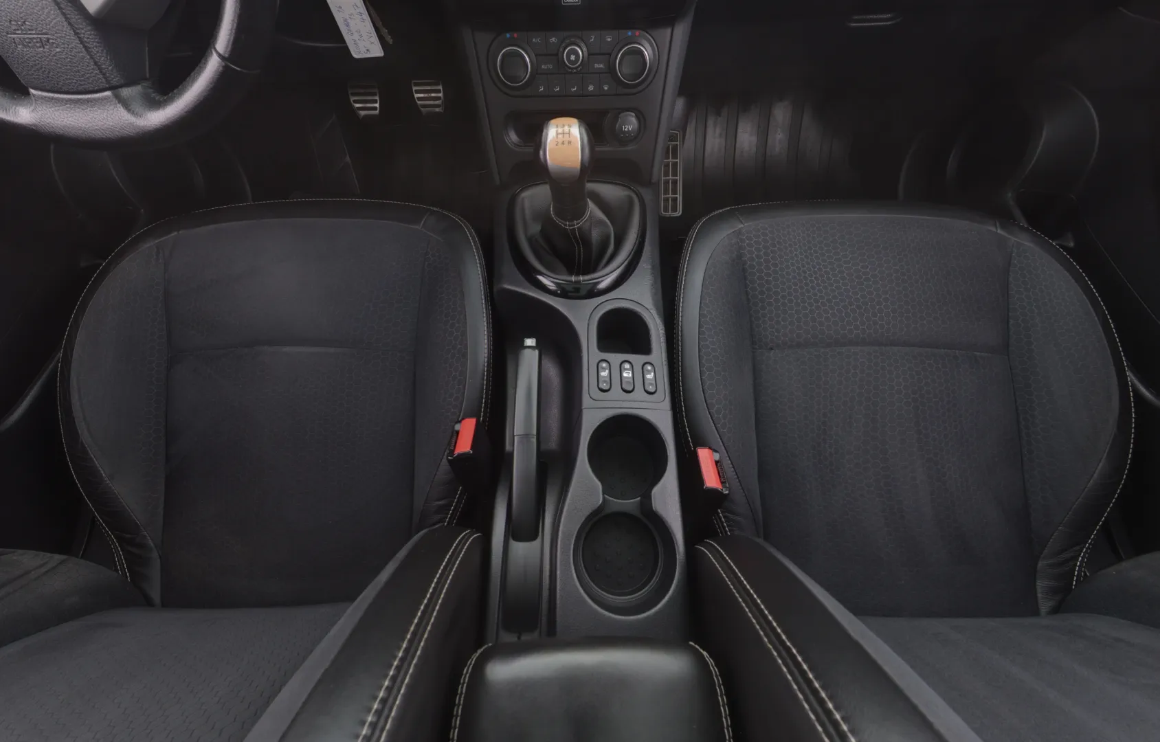 NISSAN Qashqai XVL-447 carousel image