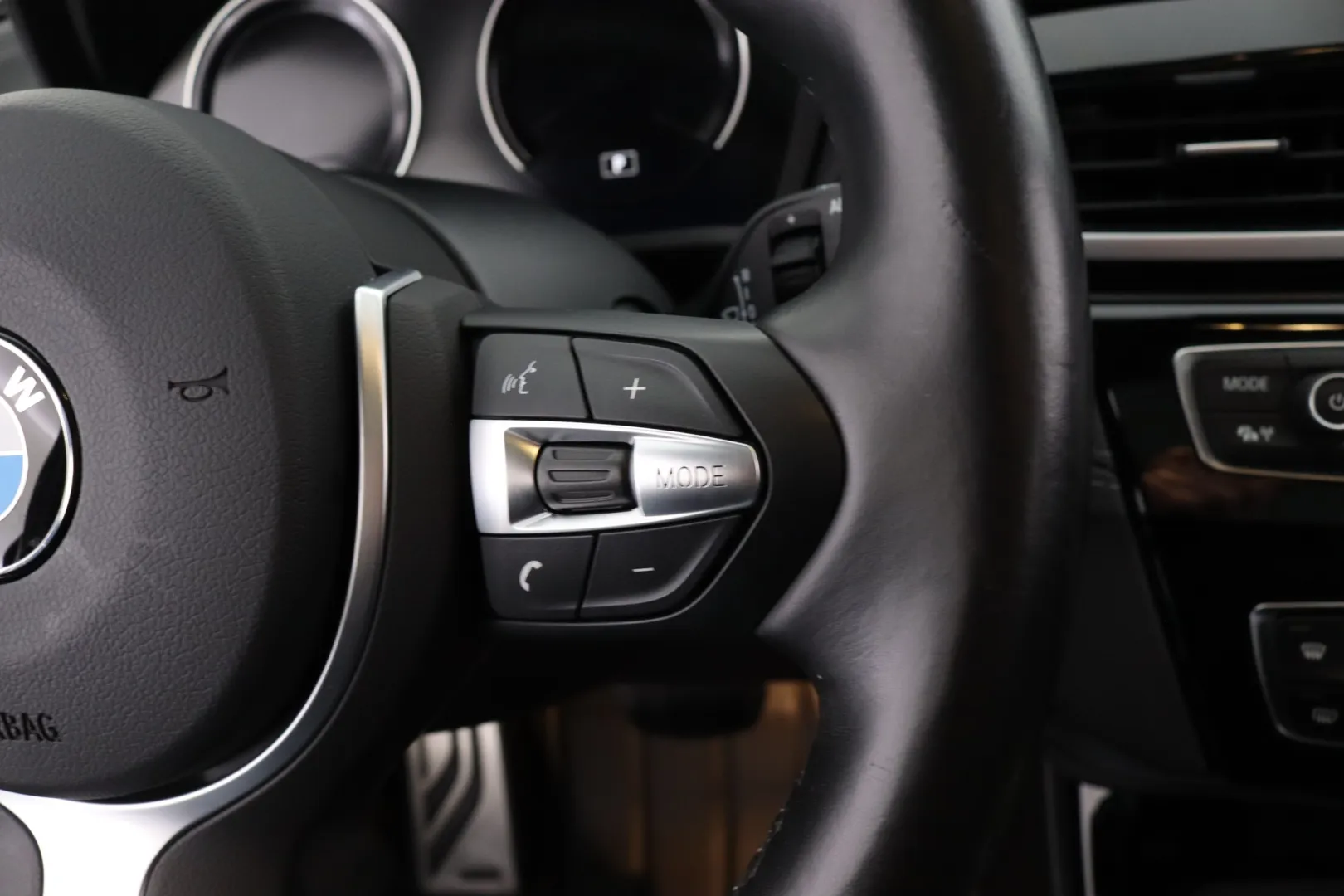 BMW X1 LRC-448 carousel image