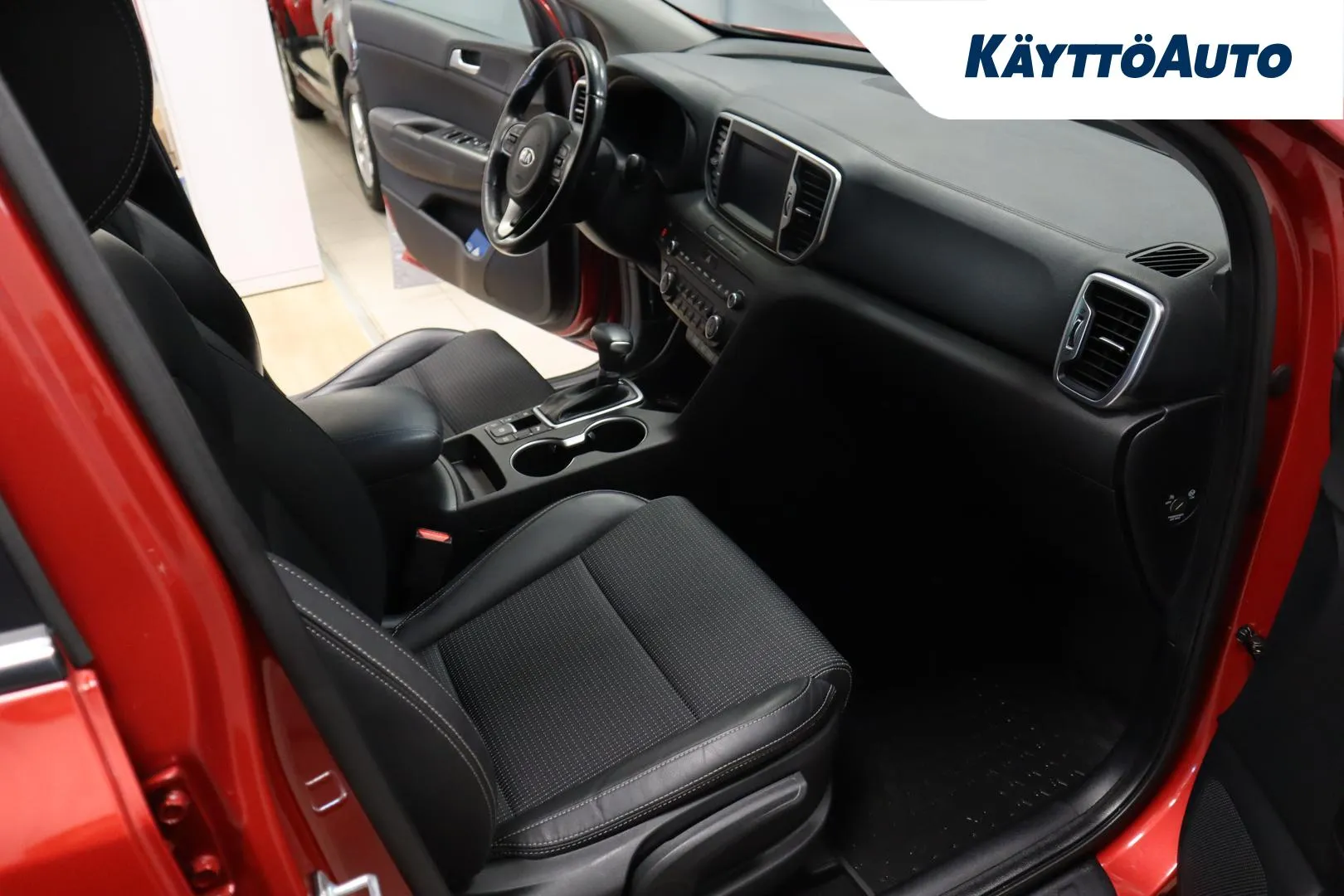 KIA Sportage XOP-424 carousel image