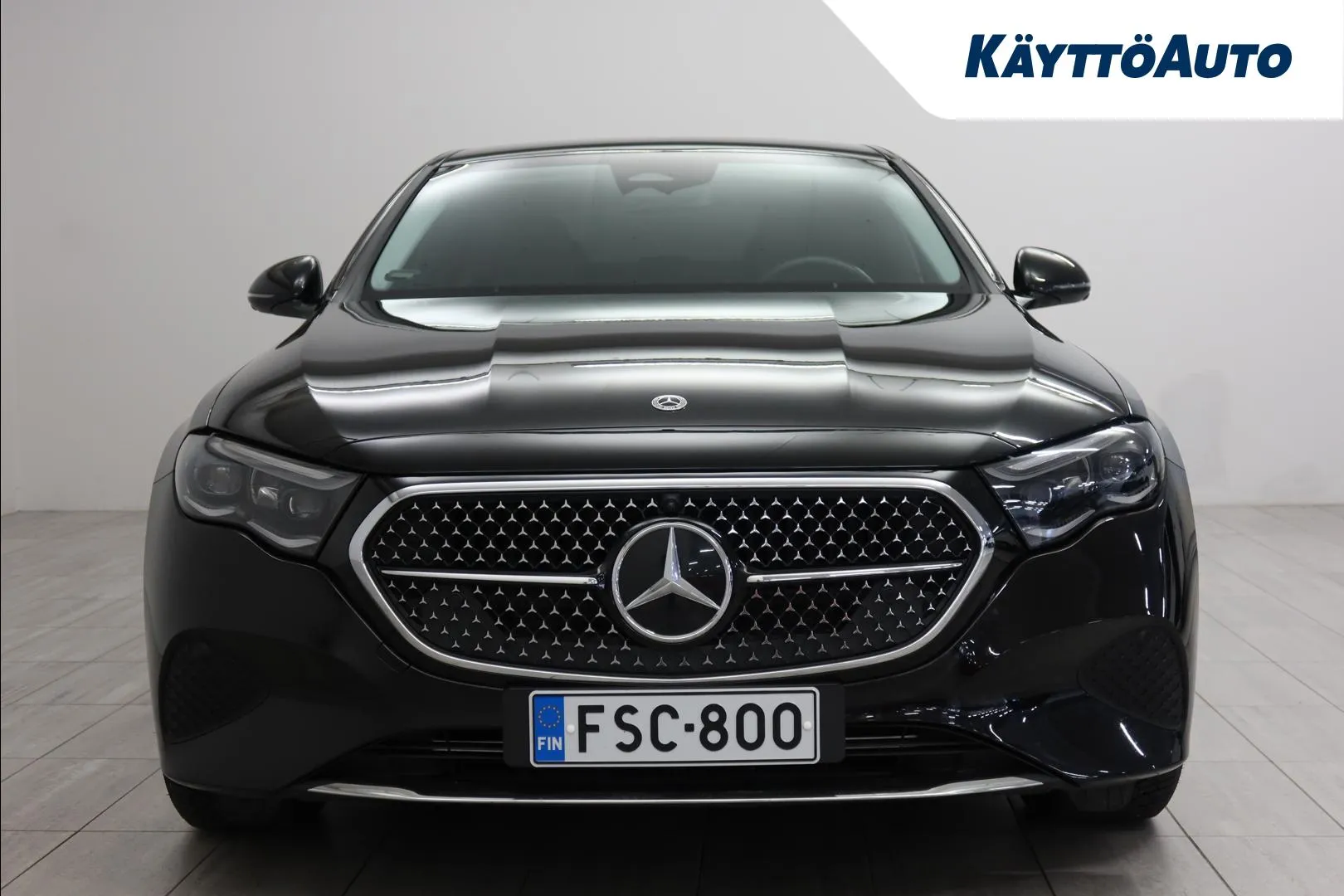 Mercedes-Benz E FSC-800 carousel image