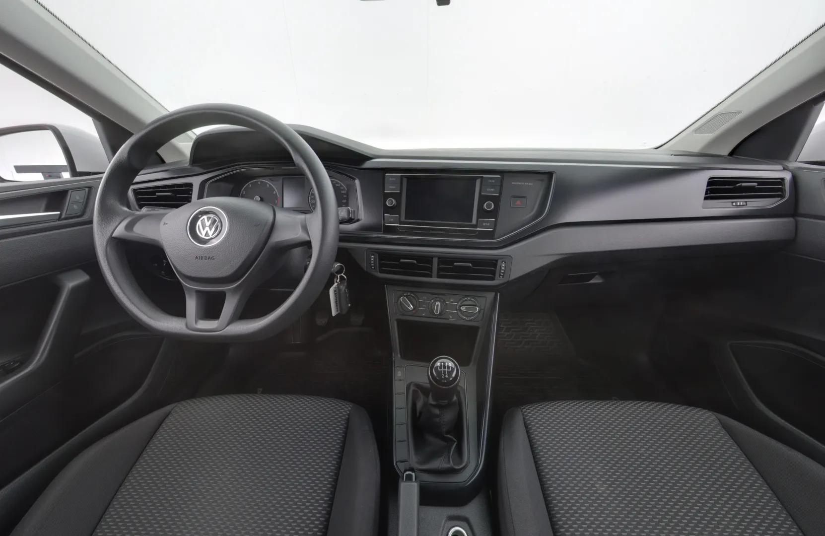 VOLKSWAGEN Polo ERJ-851 carousel image