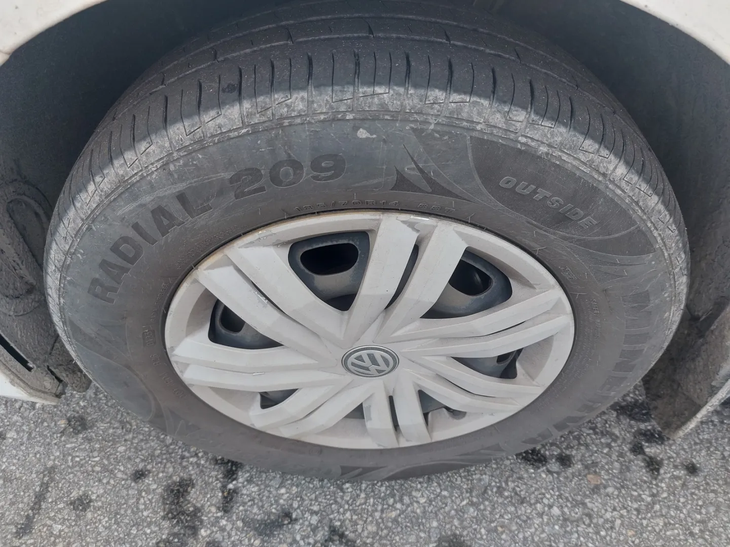 VOLKSWAGEN Polo ERJ-851 carousel image