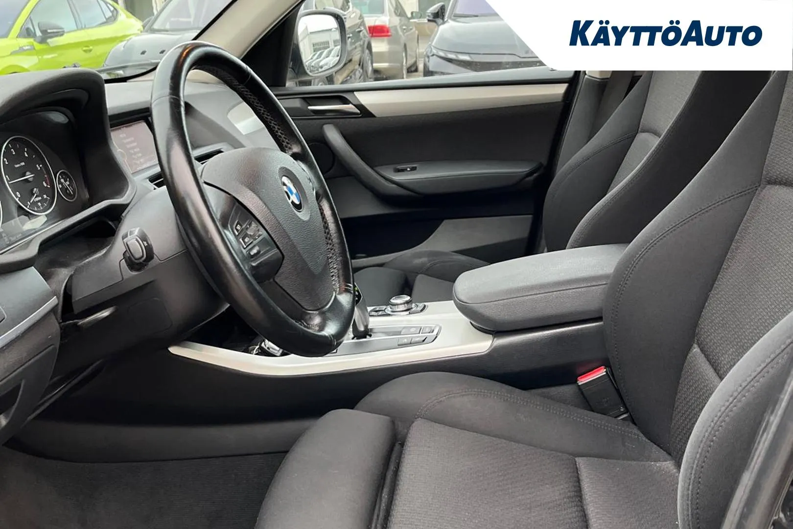 BMW X3 LZU-894 carousel image
