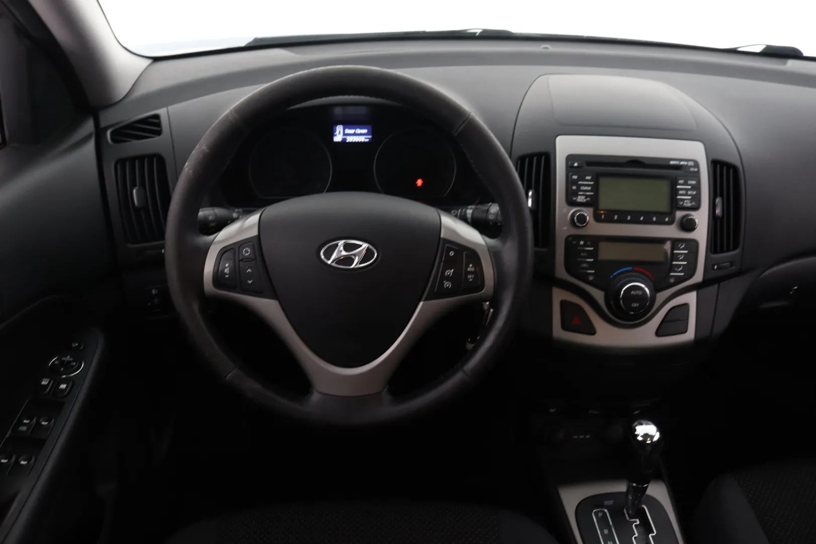 HYUNDAI i30 TCY-388 carousel image