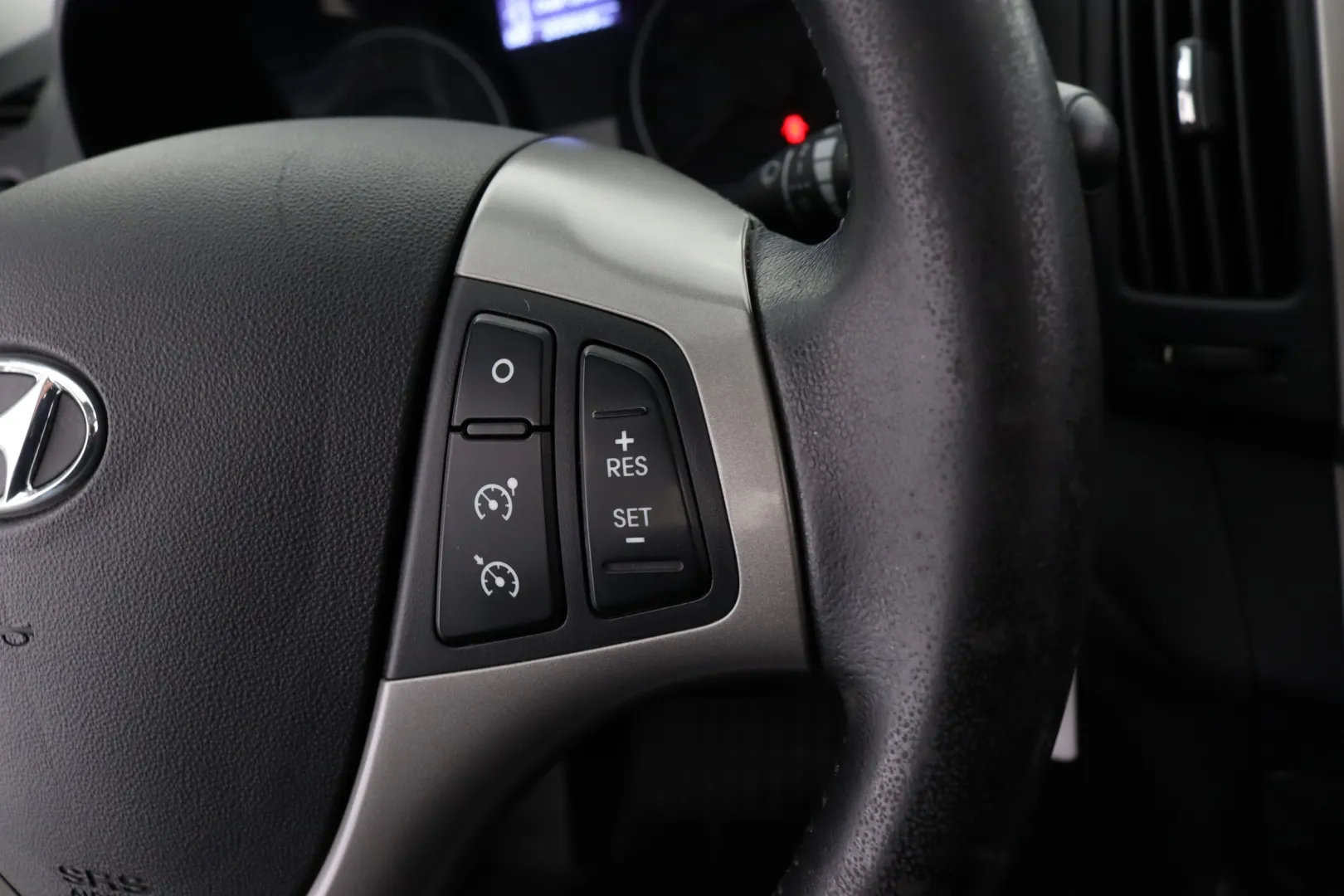 HYUNDAI i30 TCY-388 carousel image