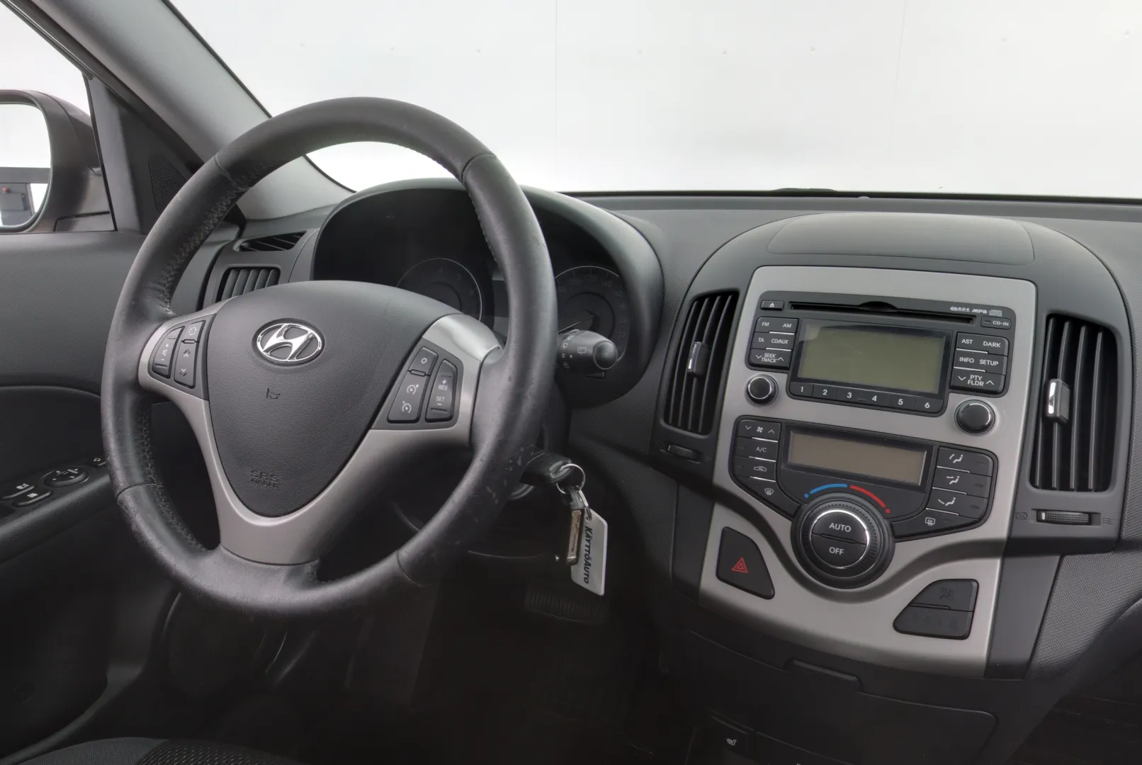 HYUNDAI i30 TCY-388 carousel image