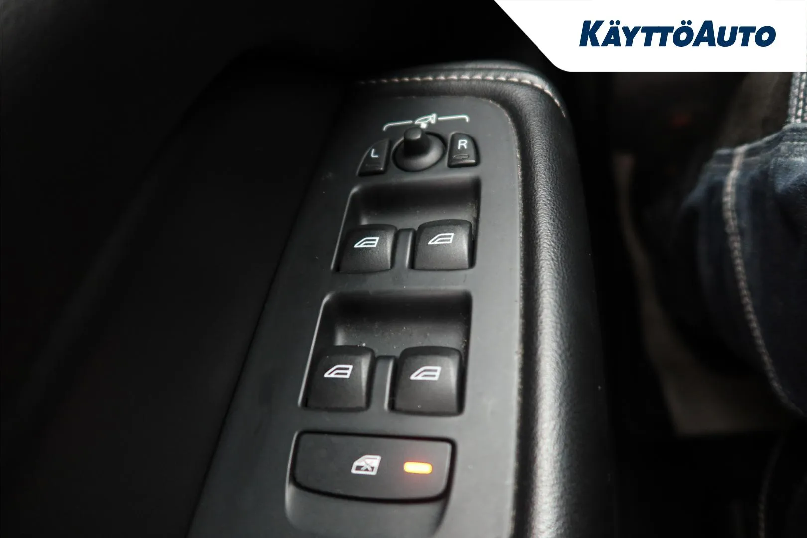 Volvo XC60 IOB-423 carousel image