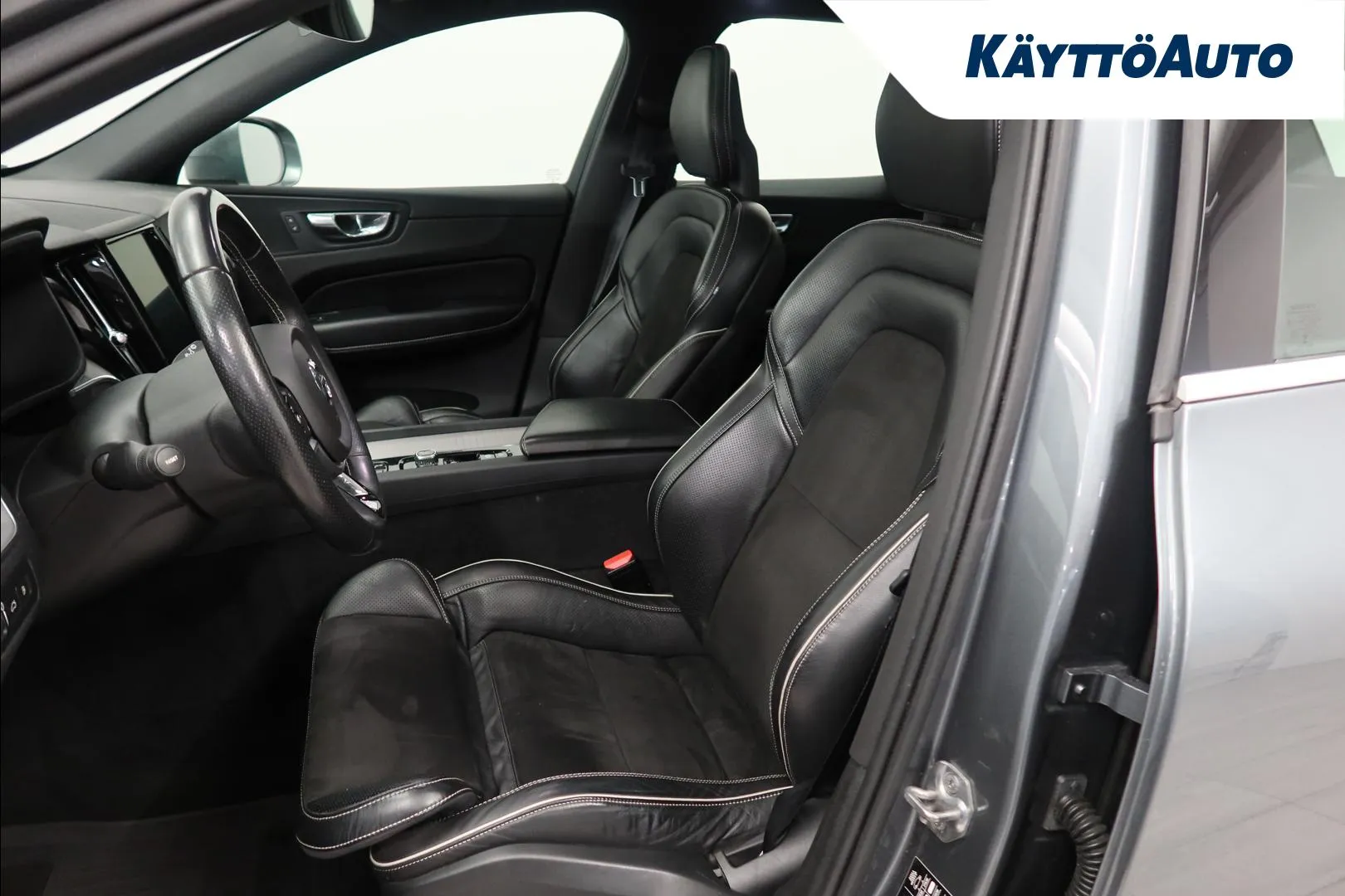 Volvo XC60 IOB-423 carousel image