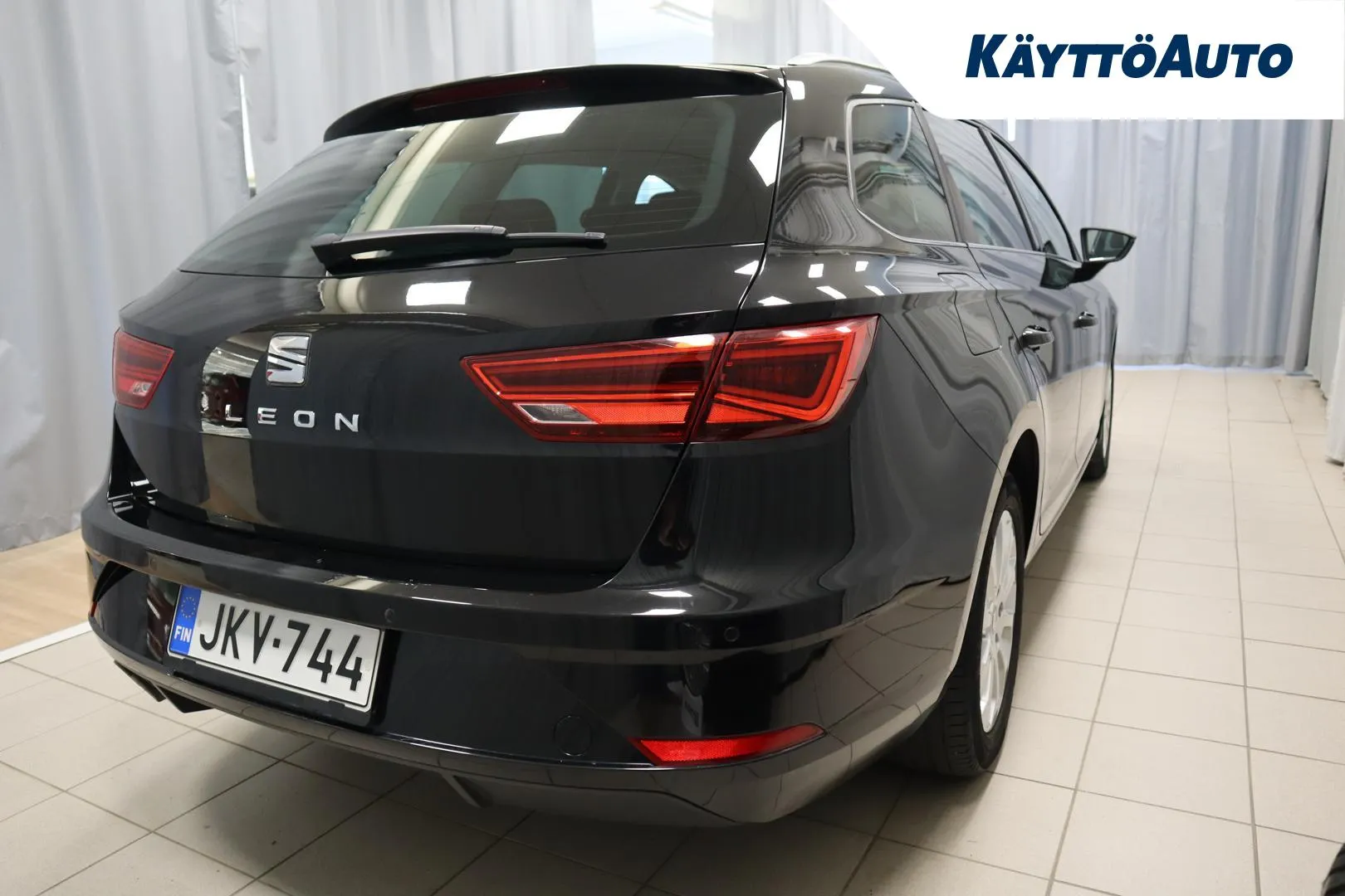 SEAT Leon ST JKV-744 carousel image