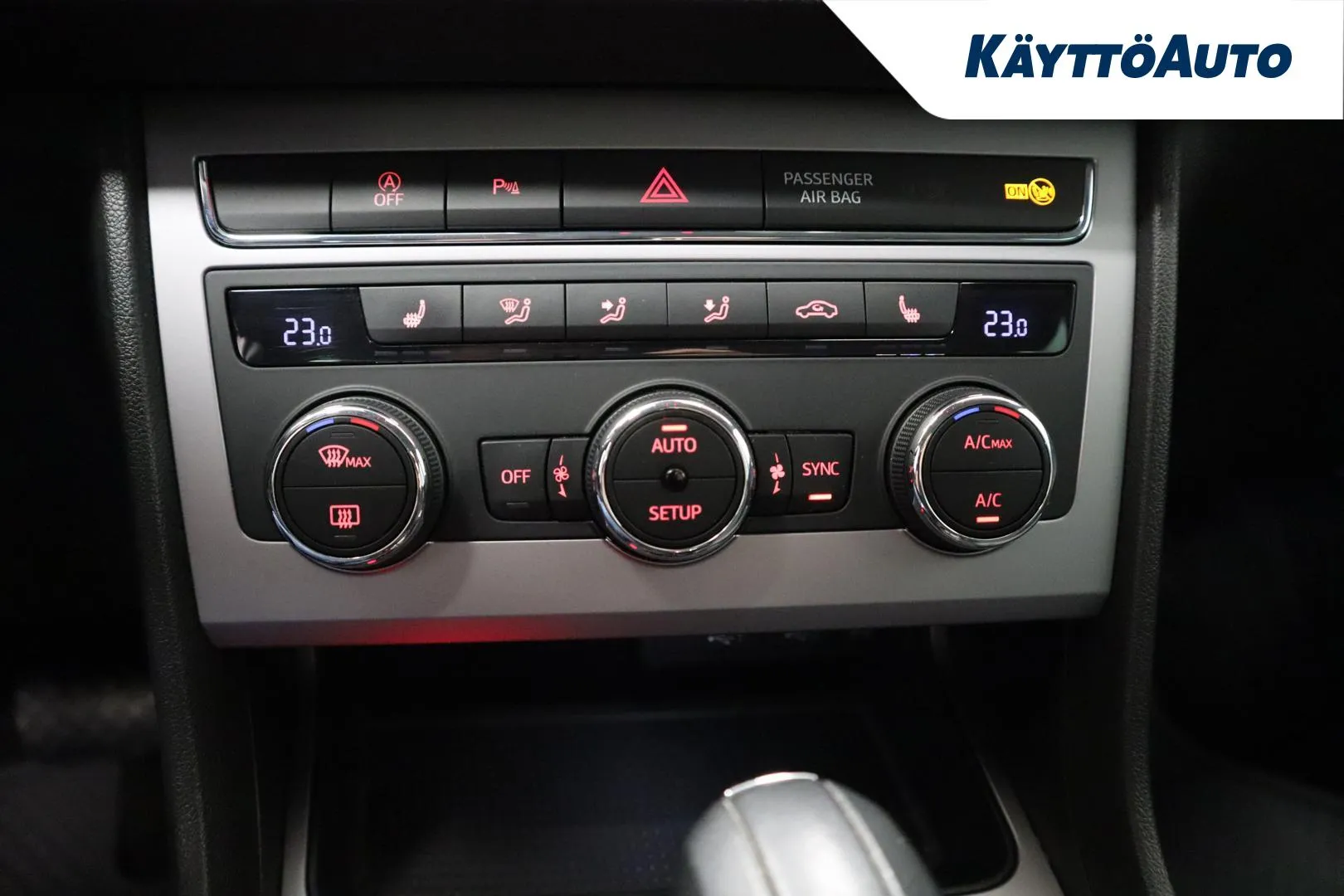 SEAT Leon ST JKV-744 carousel image