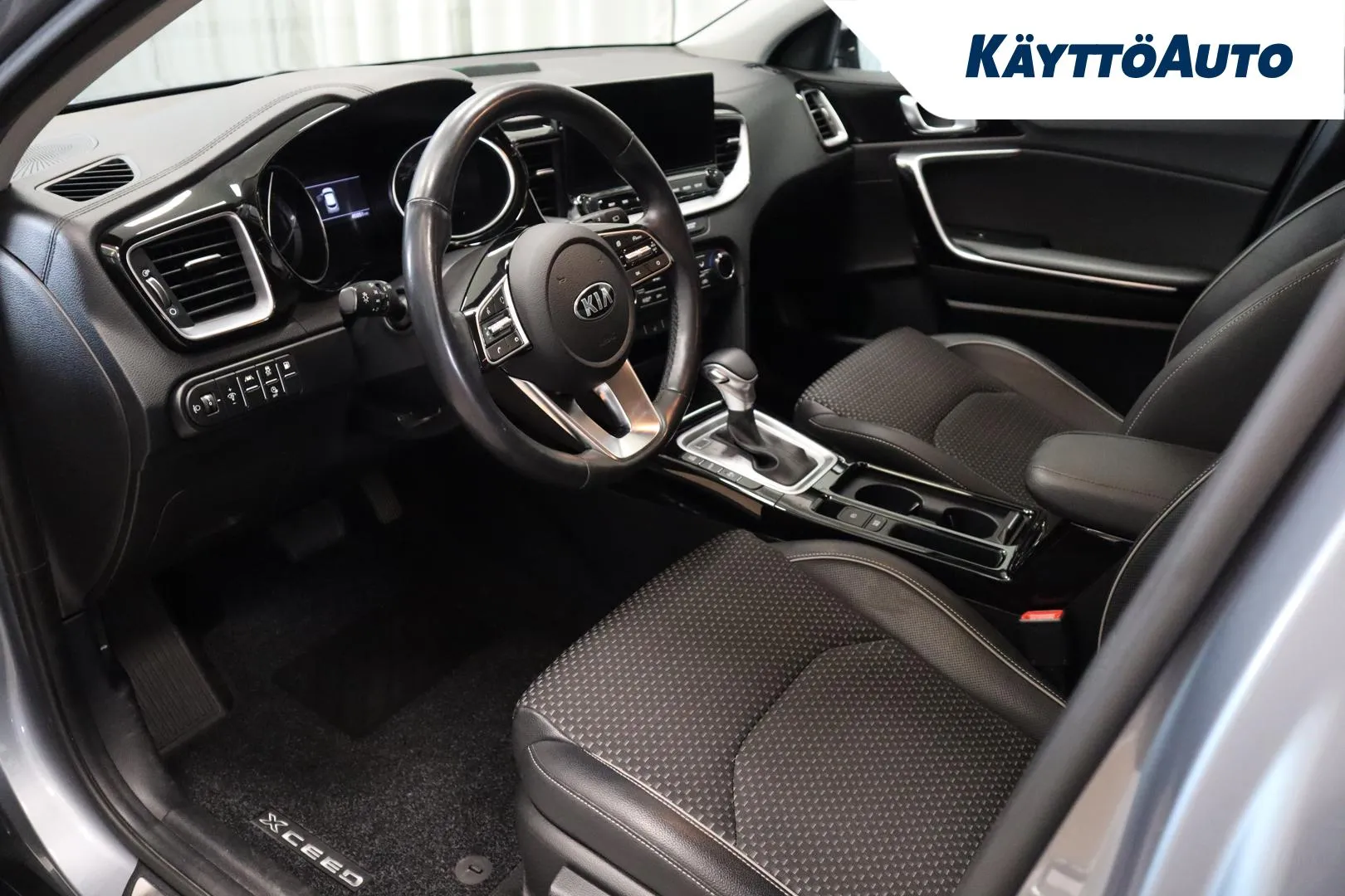 KIA XCeed LPA-603 carousel image