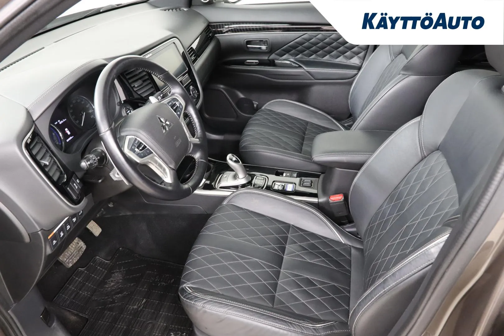 MITSUBISHI Outlander PHEV CMK-699 carousel image