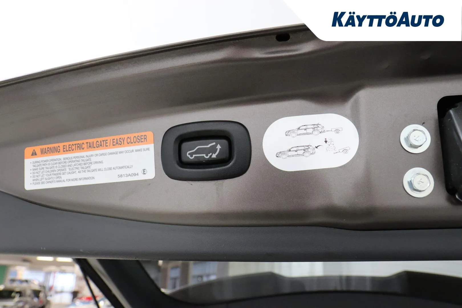 MITSUBISHI Outlander PHEV CMK-699 carousel image