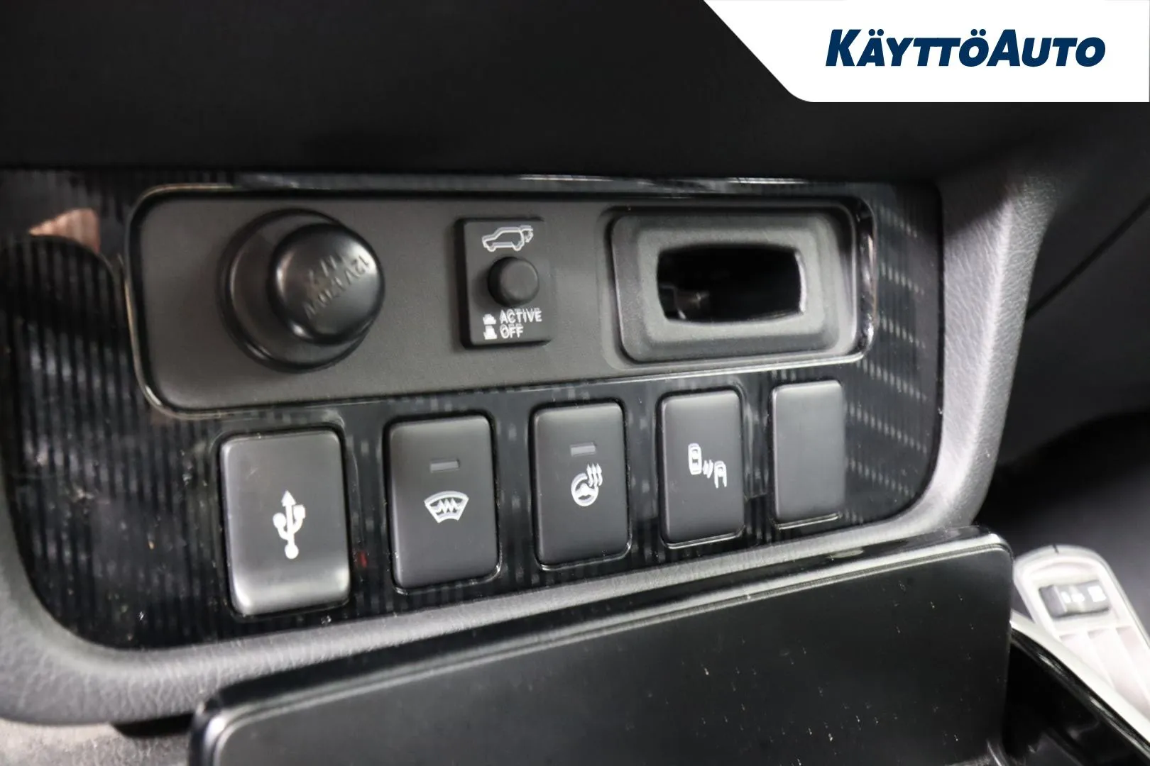 MITSUBISHI Outlander PHEV CMK-699 carousel image